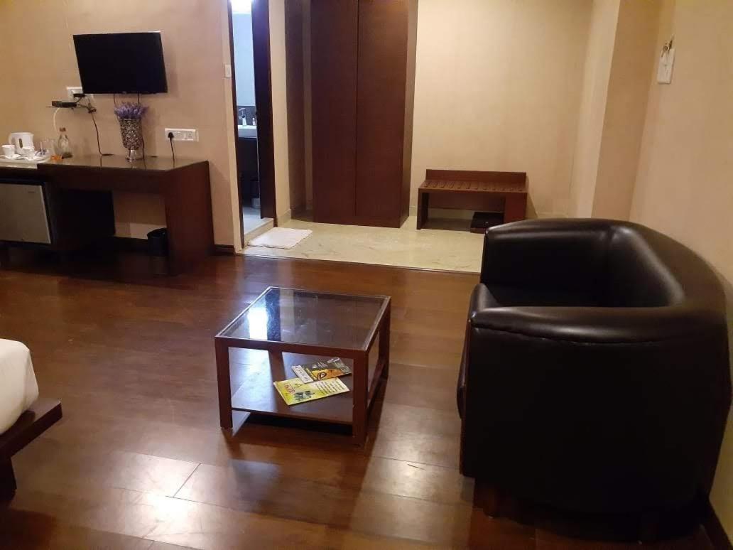 Hotel Md'S Continental Jorhat Exterior photo