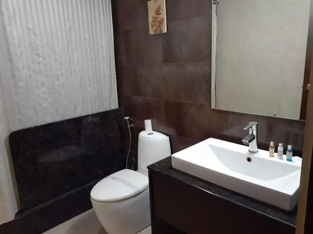 Hotel Md'S Continental Jorhat Exterior photo
